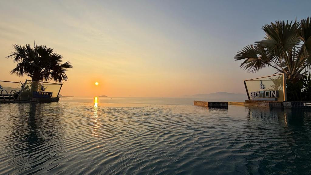 BOTON BLUE HOTEL & SPA