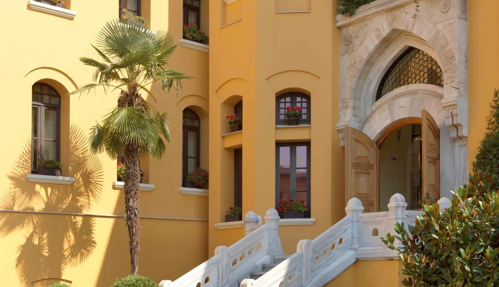 FOUR SEASONS AT SULTANAHMET