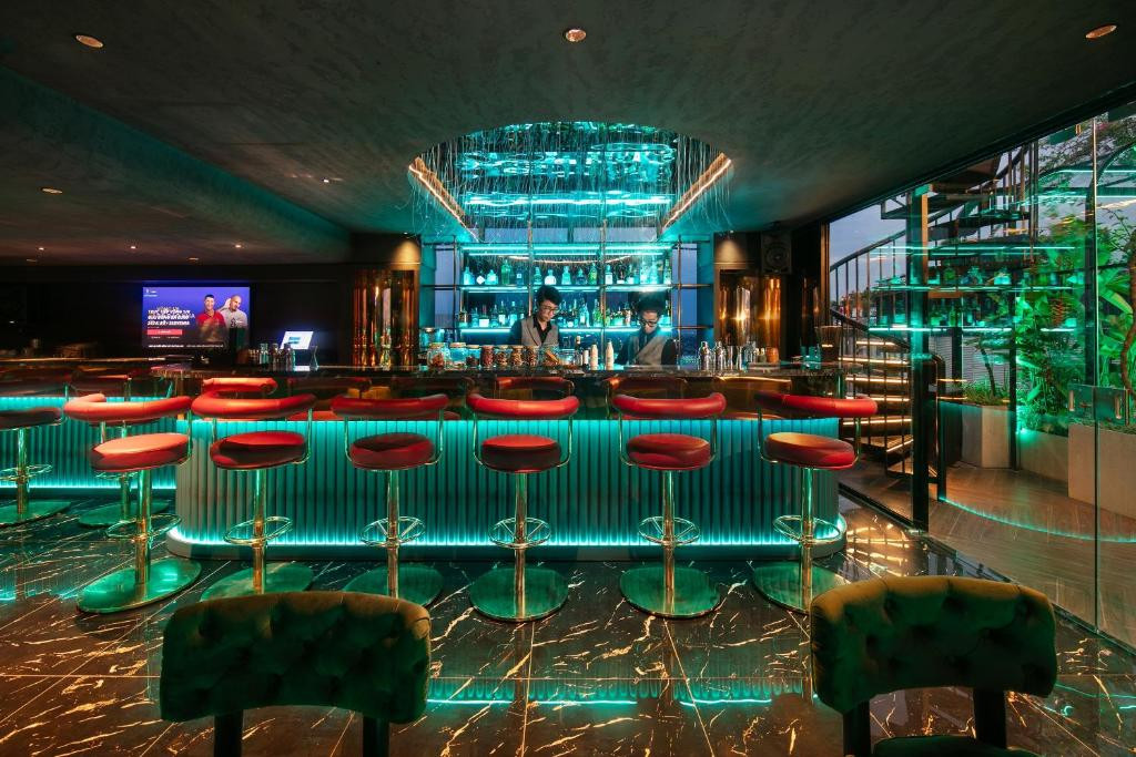 MAY DE VILLE CROWN HOTEL AND SPA HANOI