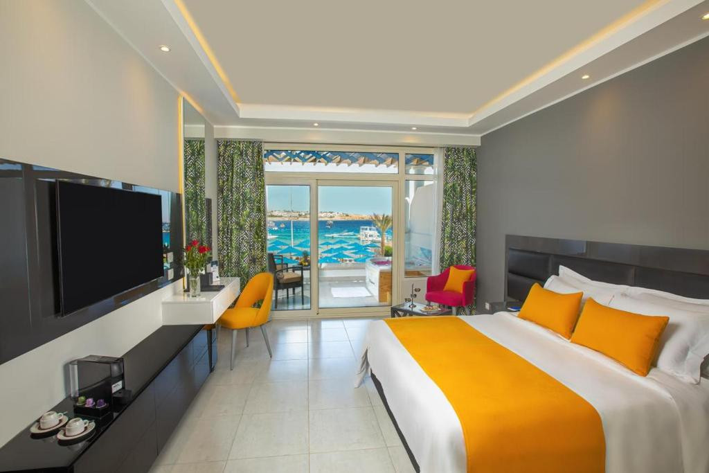NAAMA BAY HOTEL & RESORT