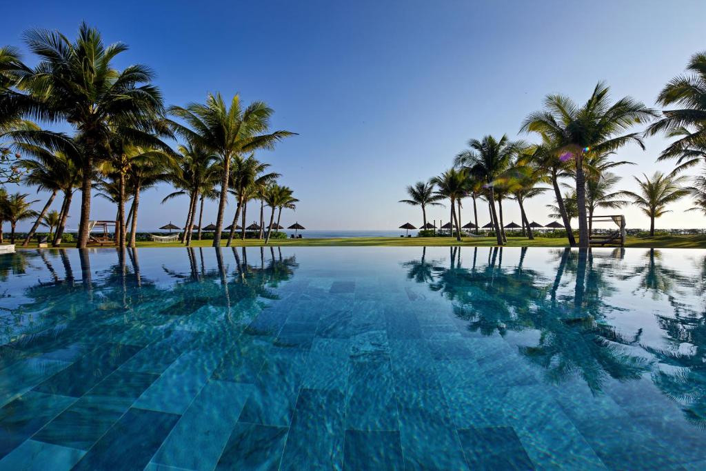 WYNDHAM HOI AN ROYAL BEACHFRONT RESORT & VILLAS