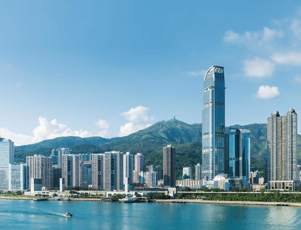 NINA HOTEL TSUEN WAN WEST