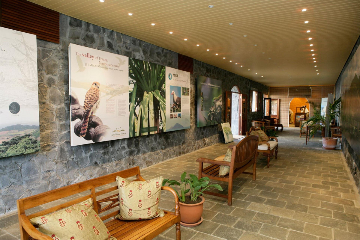 THE BAY CLUB AT ANAHITA