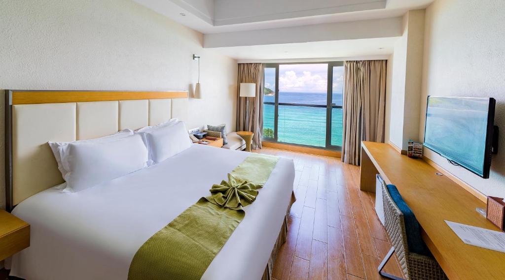 OCEAN VIEW RESORT YALONG BAY