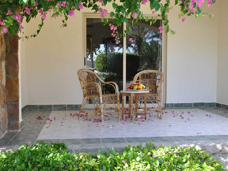 BRAYKA BAY RESORT