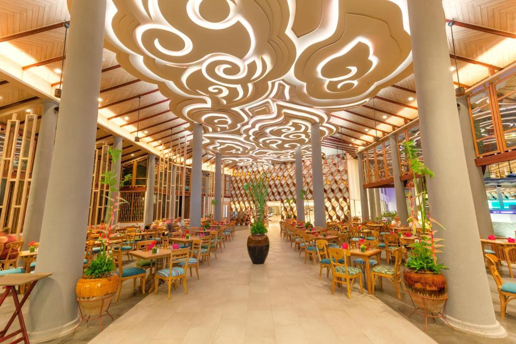 DIAMOND CLIFF RESORT & SPA