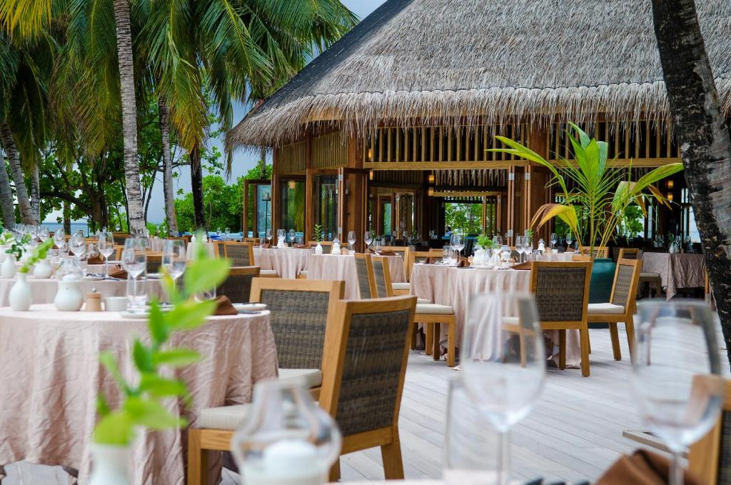 V VILLAS MALDIVES AT MIRIHI