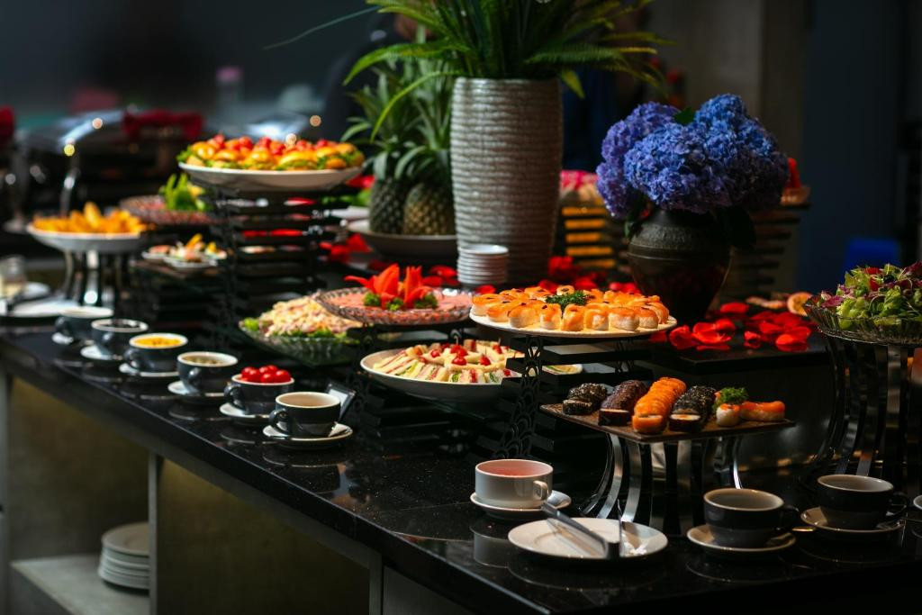 MAY DE VILLE CROWN HOTEL AND SPA HANOI