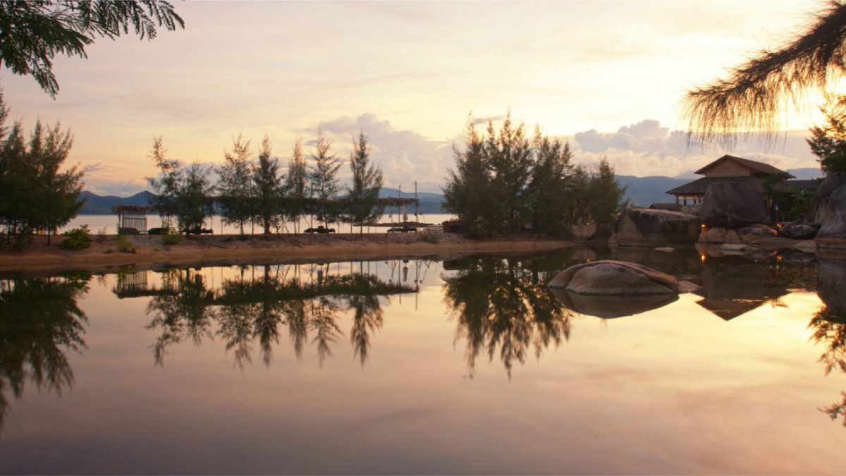 L'ALYA NINH VAN BAY
