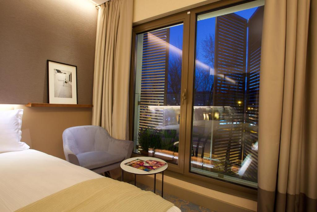 DOSSO DOSSI HOTELS DOWNTOWN