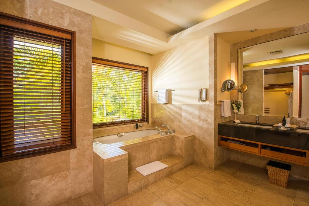 SHANTI MAURICE RESORT & SPA