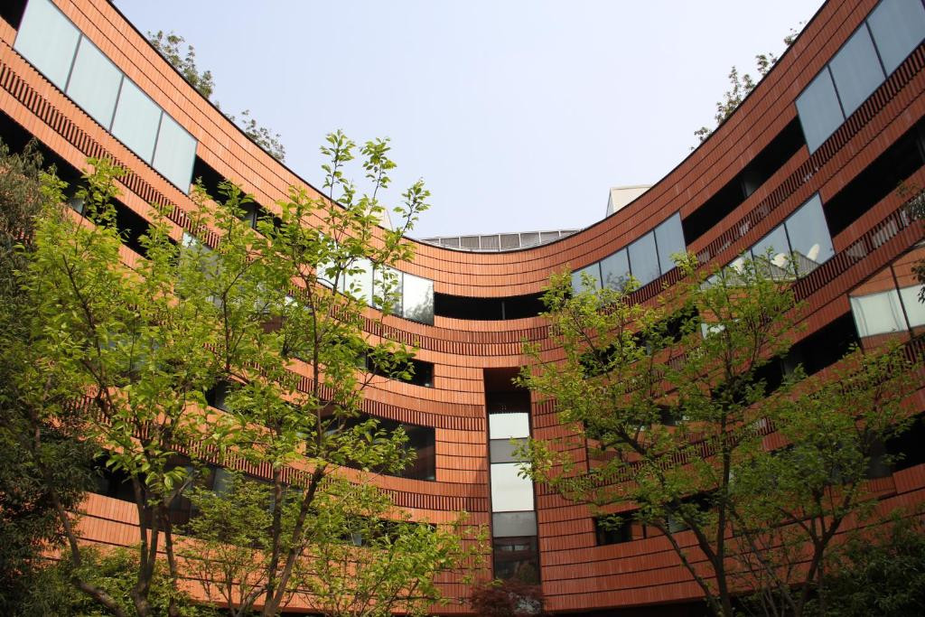 TWELVE AT HENGSHAN