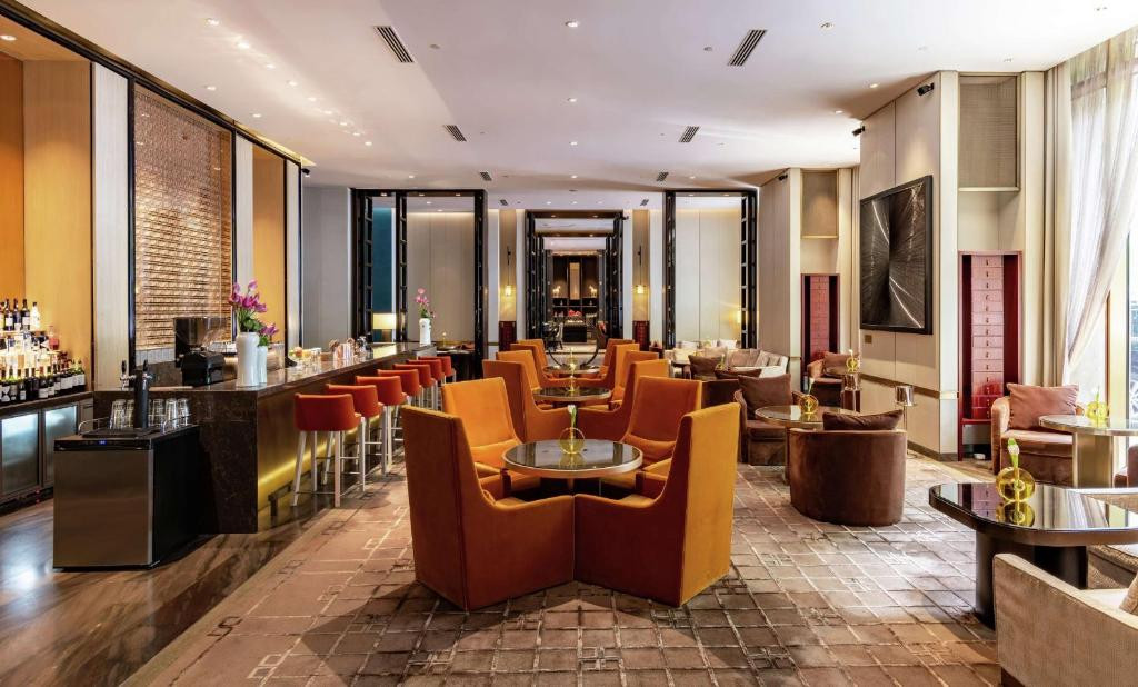 WALDORF ASTORIA