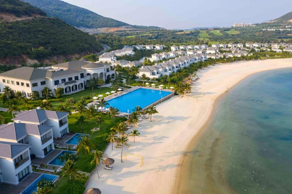 NHA TRANG MARRIOTT RESORT & SPA HON TRE ISLAND