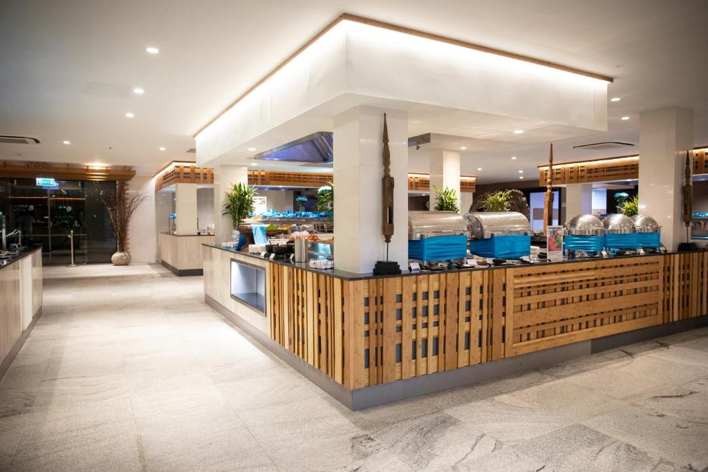 ROBINSON KHAO LAK