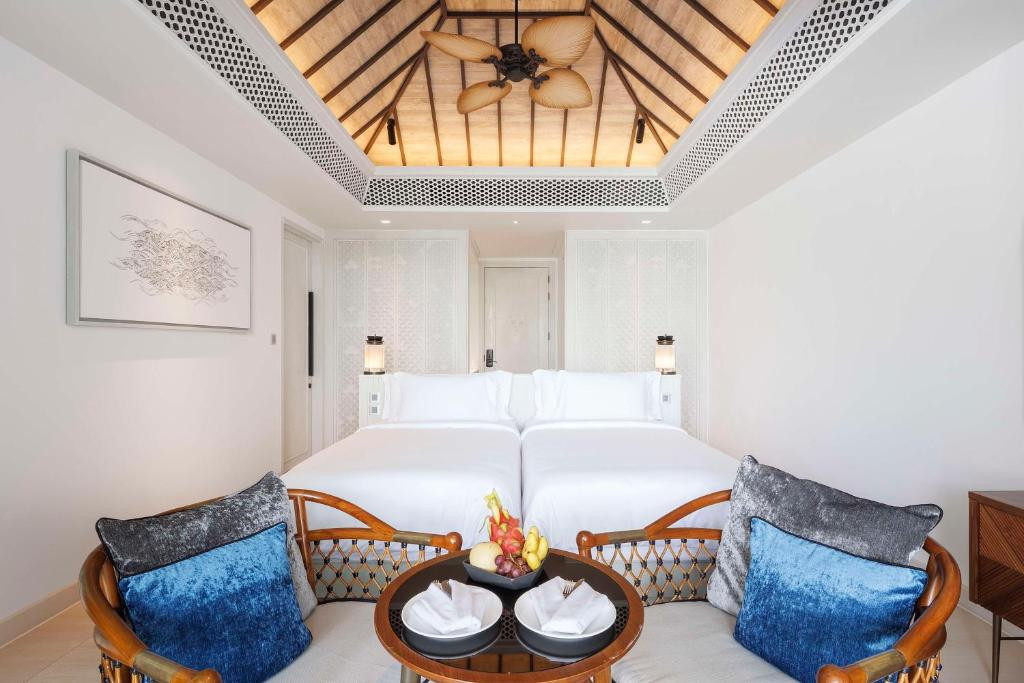 BANYAN TREE KRABI
