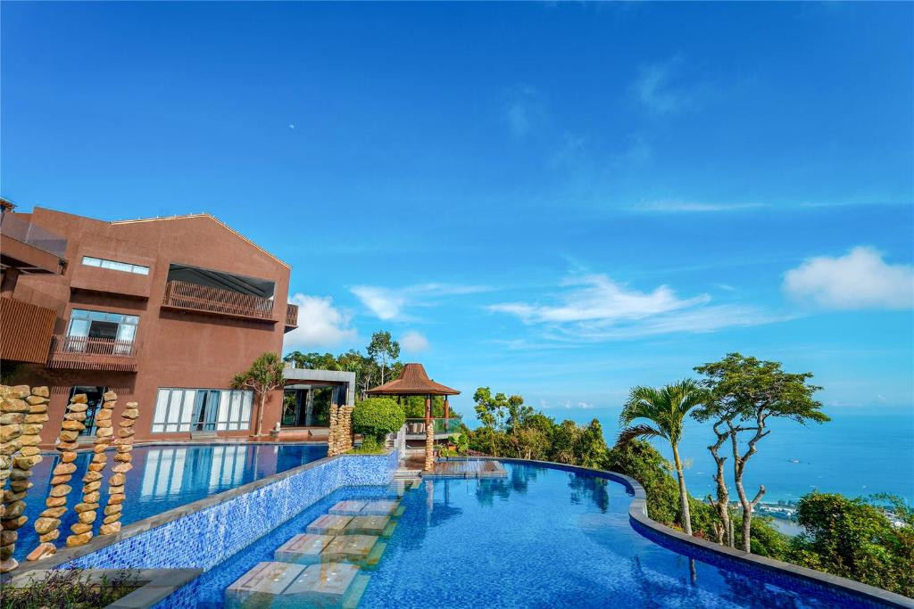 YALONG BAY EARTHLY PARADISE BIRDS NEST RESORT