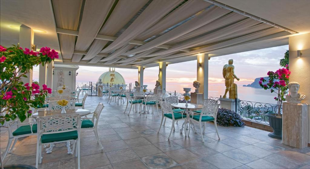 ANTIQUE ROMAN PALACE MUSEUM HOTEL ADULTS ONLY 16+