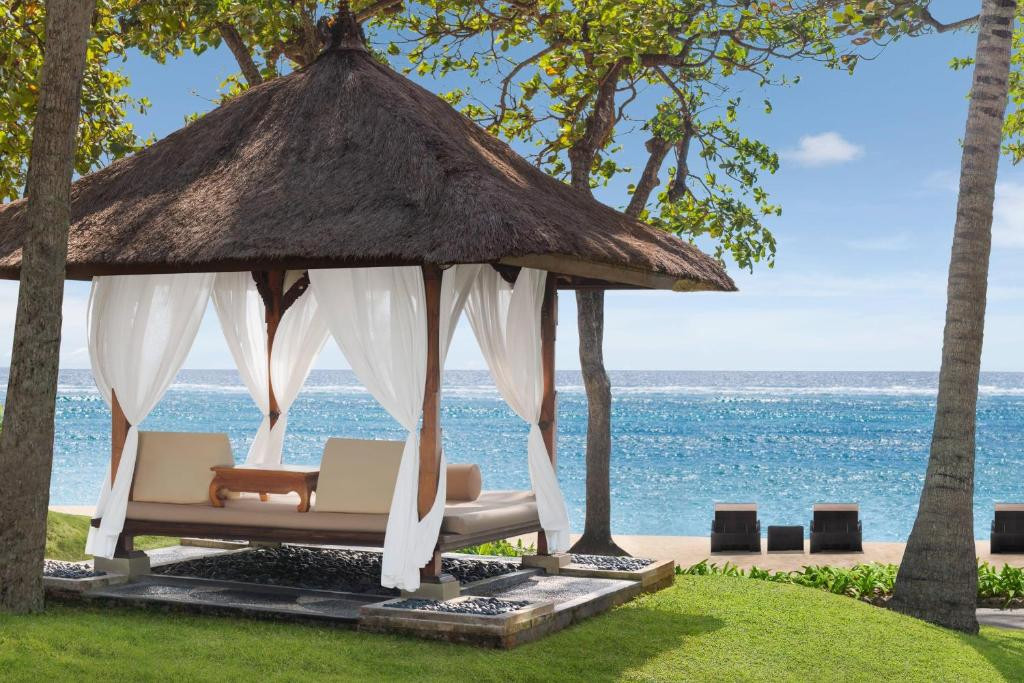 THE LAGUNA, A LUXURY COLLECTION