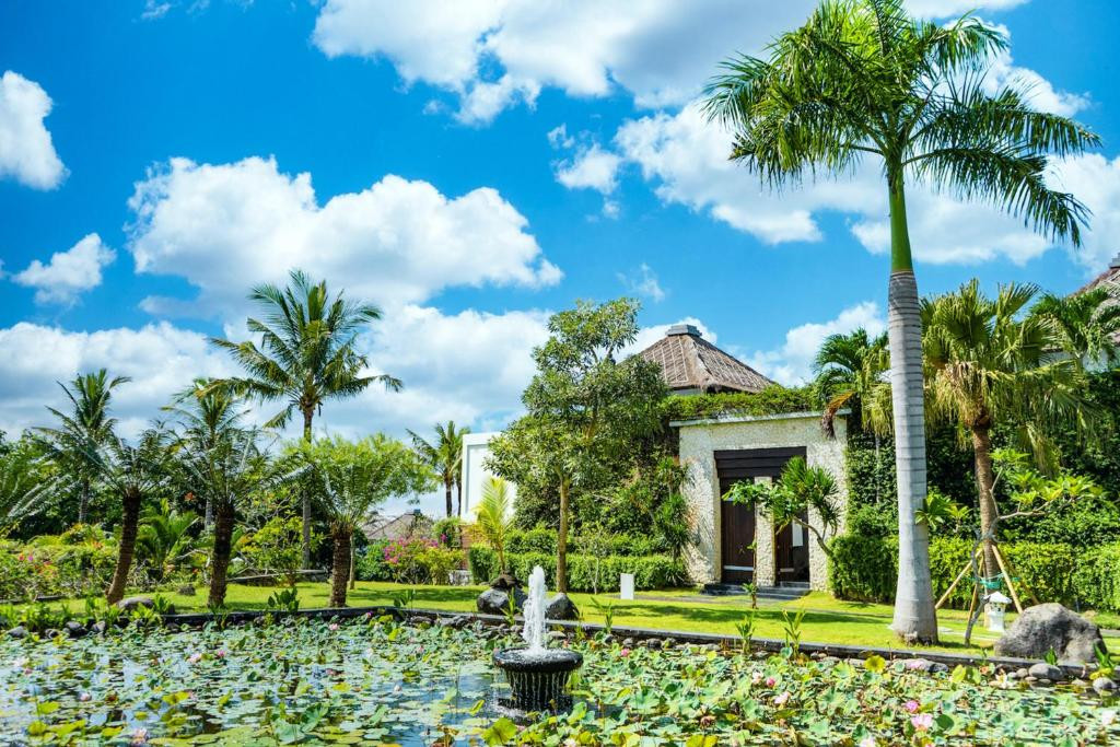 SAMABE BALI SUITES & VILLAS