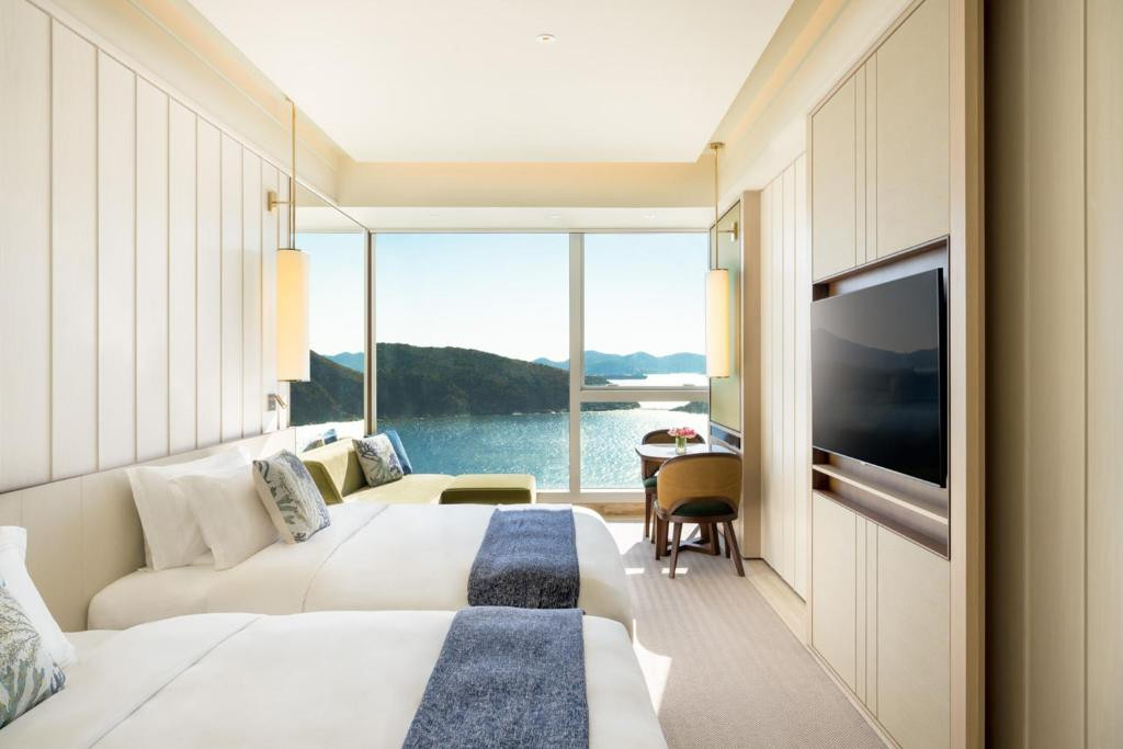 THE FULLERTON OCEAN PARK HOTEL HONG KONG