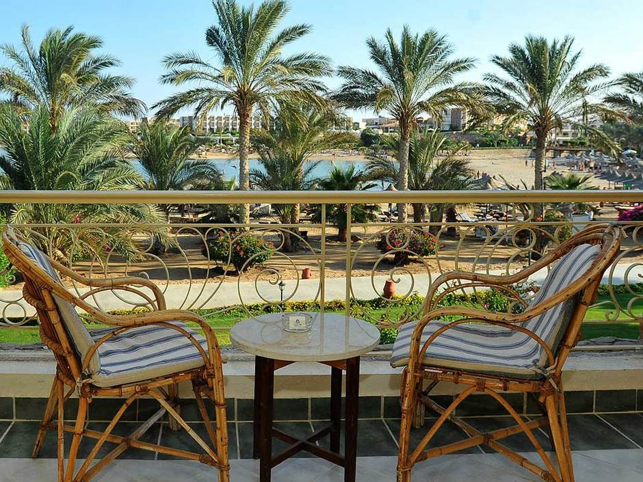BRAYKA BAY RESORT