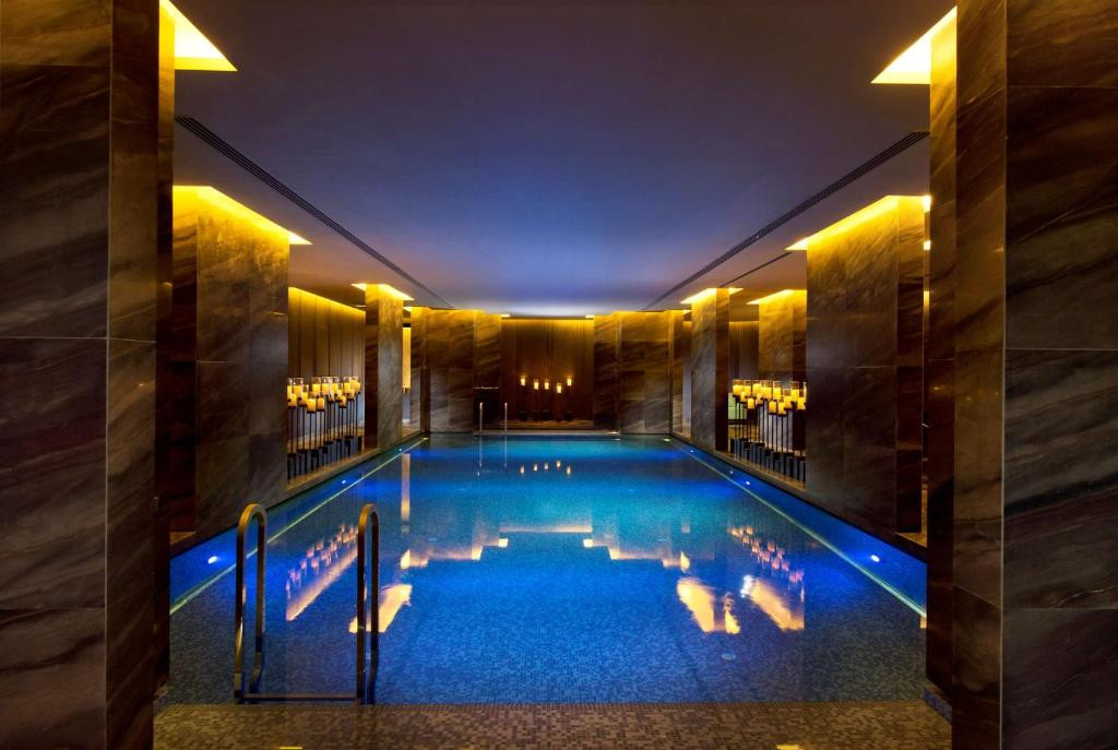 WALDORF ASTORIA