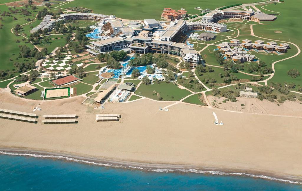 LYKIA WORLD & LINKS GOLF