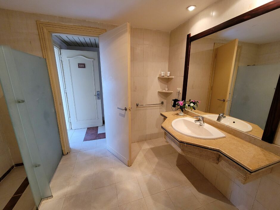 BRAYKA BAY RESORT