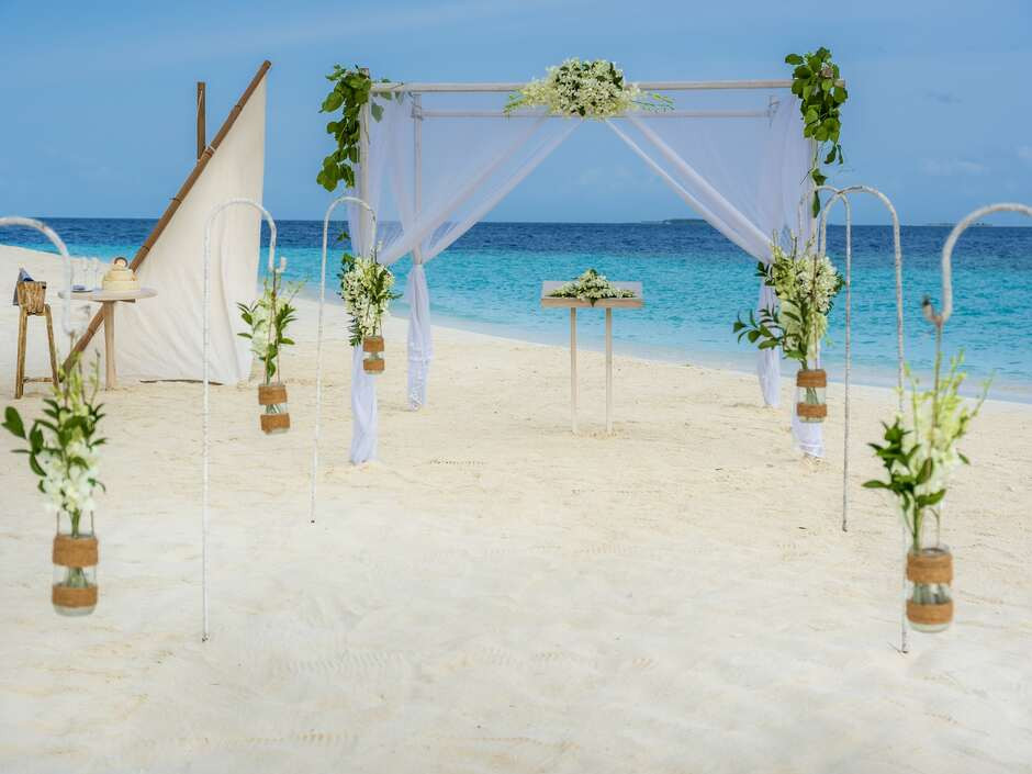 MILAIDHOO ISLAND