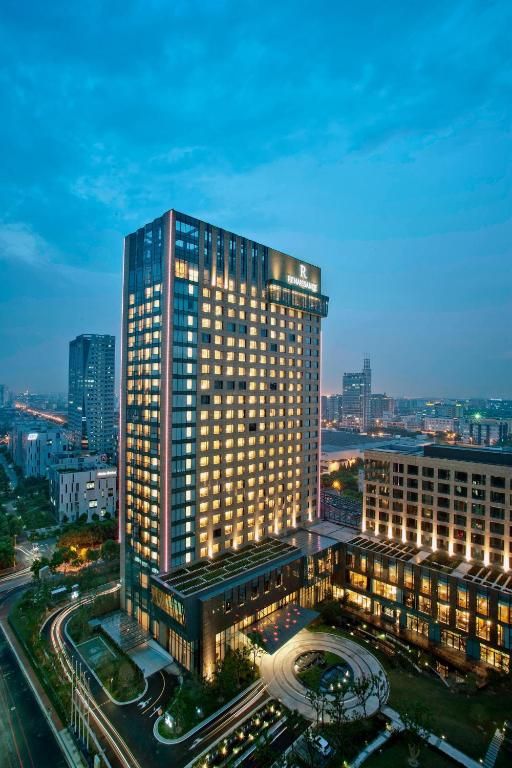 RENAISSANCE SHANGHAI CAOHEJING