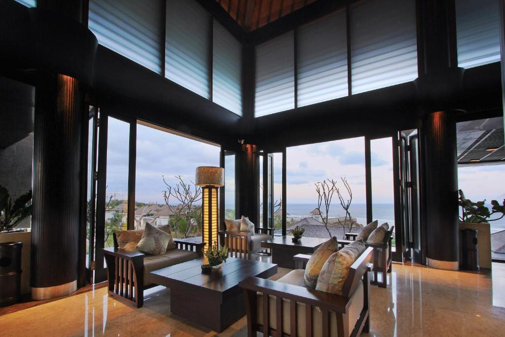 ULU SEGARA LUXURY SUITES & VILLAS