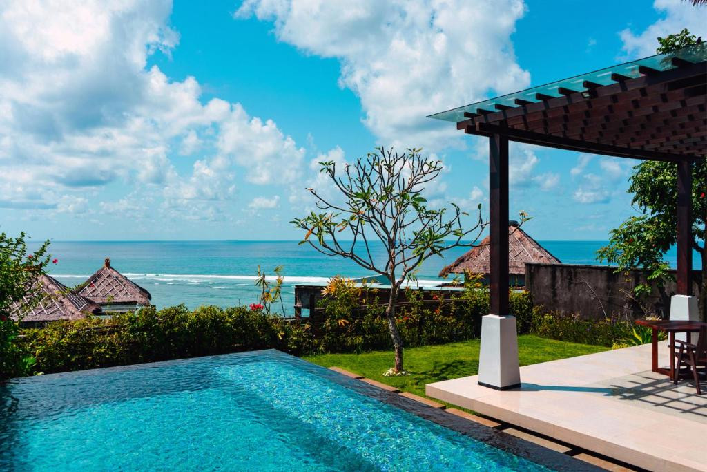 SAMABE BALI SUITES & VILLAS