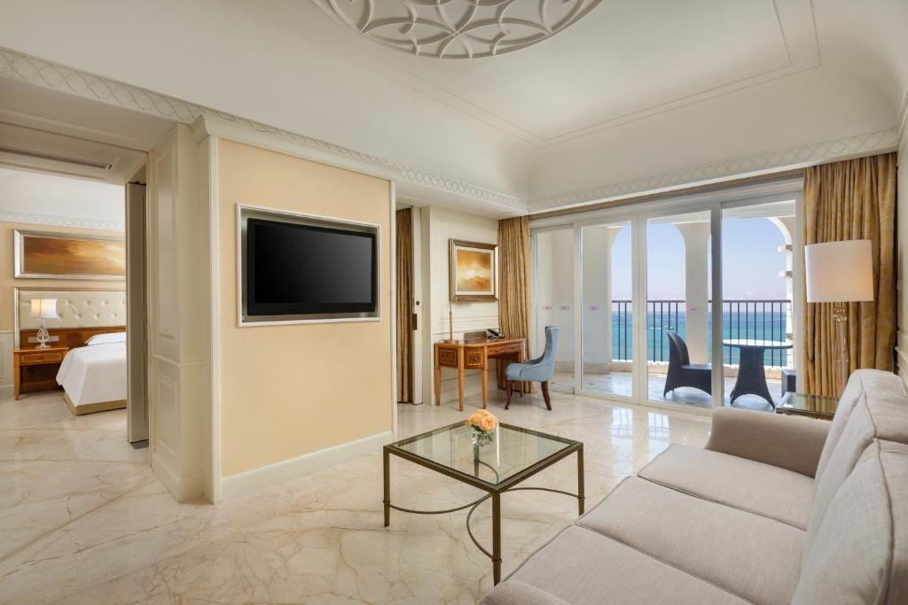 CROWNE PLAZA RESORT SANYA BAY