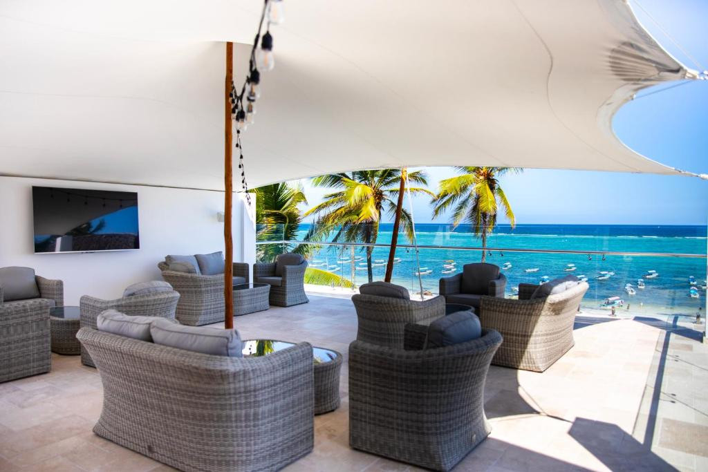 ALLADIN BEACH HOTEL & SPA