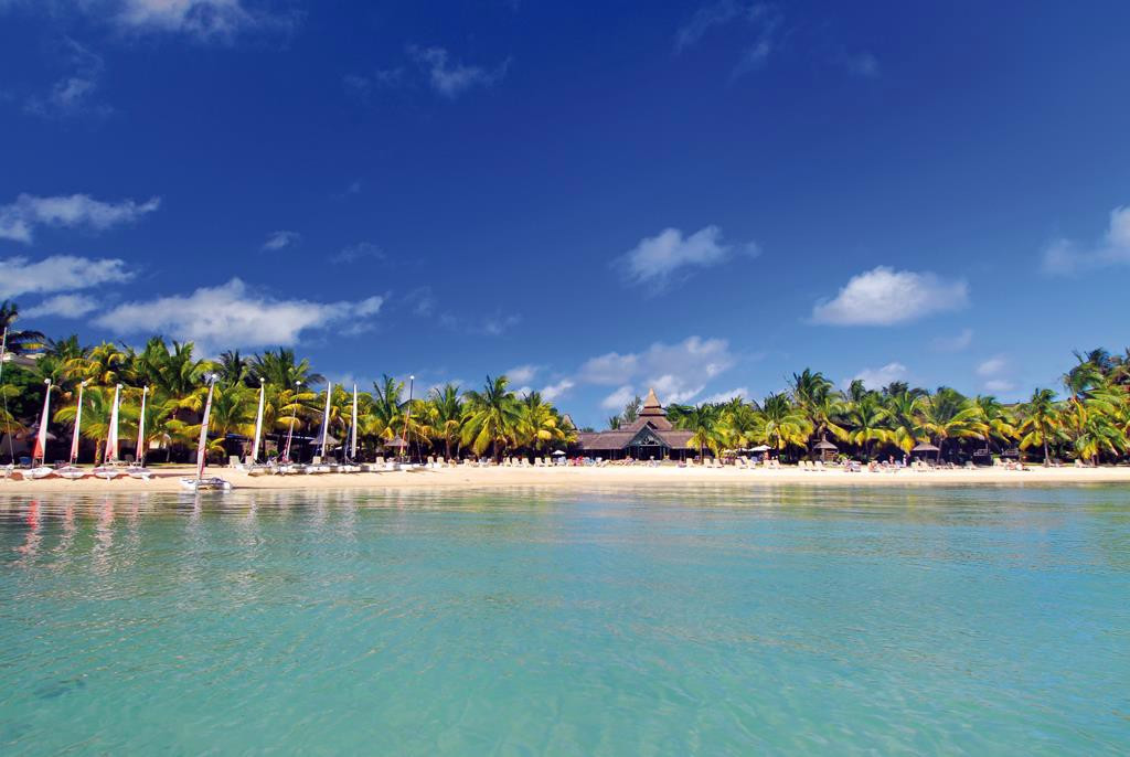 SHANDRANI BEACHCOMBER RESORT & SPA