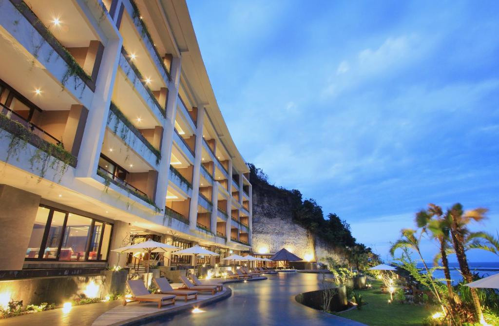 ULU SEGARA LUXURY SUITES & VILLAS