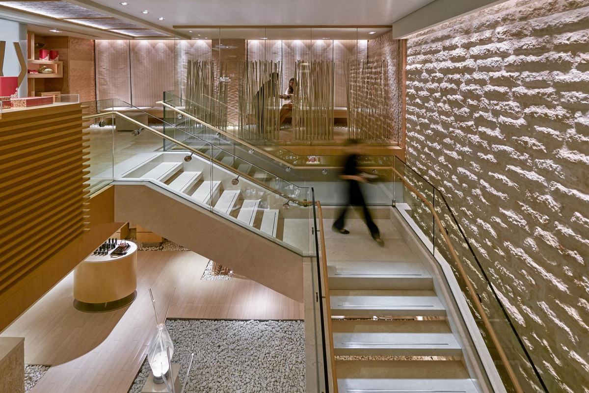 THE LANDMARK MANDARIN ORIENTAL