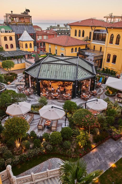 FOUR SEASONS AT SULTANAHMET
