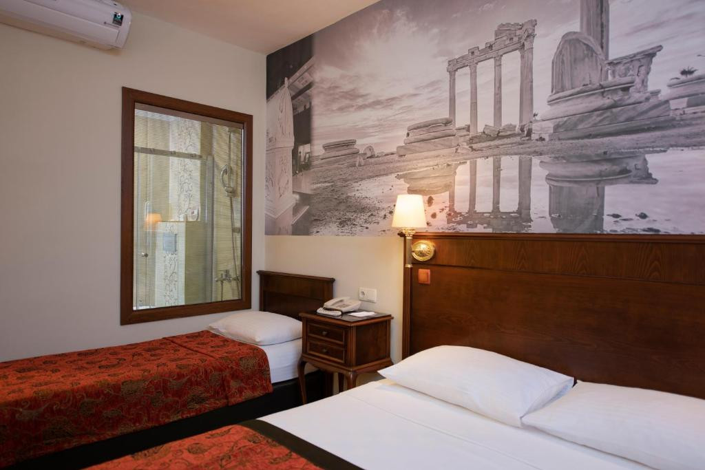 ANTIQUE ROMAN PALACE MUSEUM HOTEL ADULTS ONLY 16+