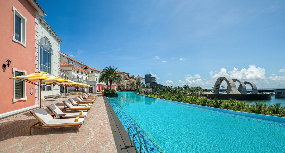 LA FESTA PHU QUOC CURIO COLLECTION BY HILTON