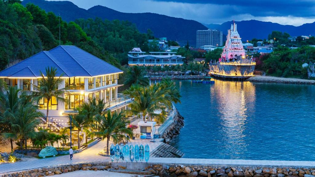 WORLD TEA RESORT NHA TRANG (EX. PARADISE RESORT)