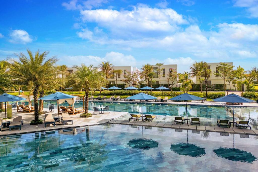 WYNDHAM HOI AN ROYAL BEACHFRONT RESORT & VILLAS