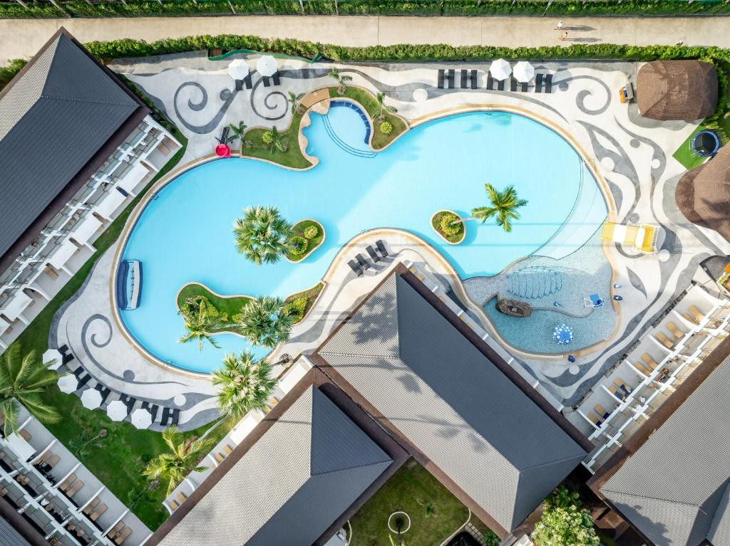 AMORA BEACH RESORT