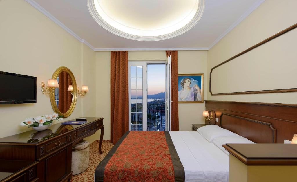 ANTIQUE ROMAN PALACE MUSEUM HOTEL ADULTS ONLY 16+