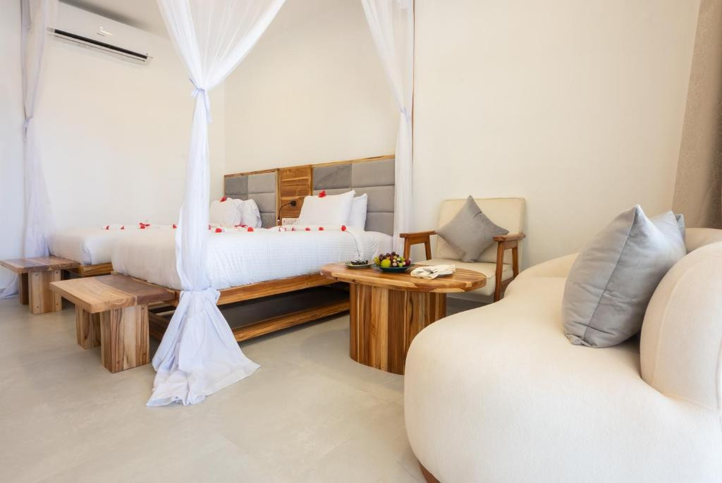 ROYAL MANDARIN HOTEL & RESORT