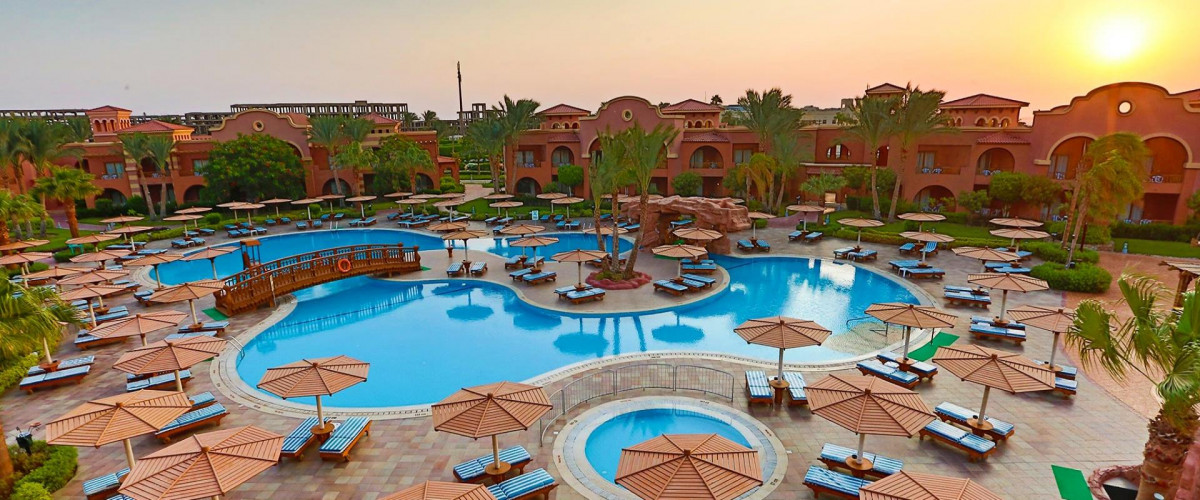 CHARMILLION GARDENS AQUA PARK