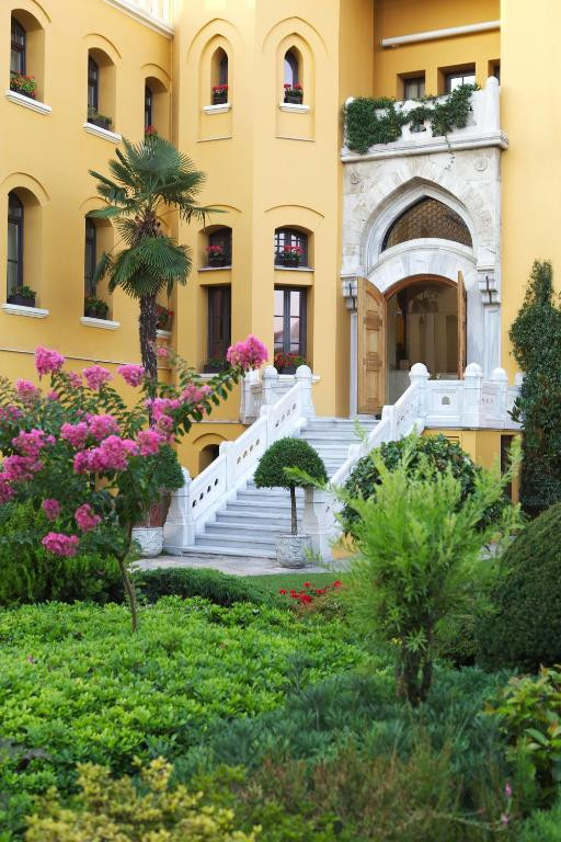 FOUR SEASONS AT SULTANAHMET