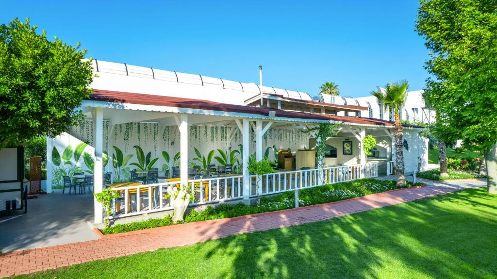 QUEENS PARK LE JARDIN