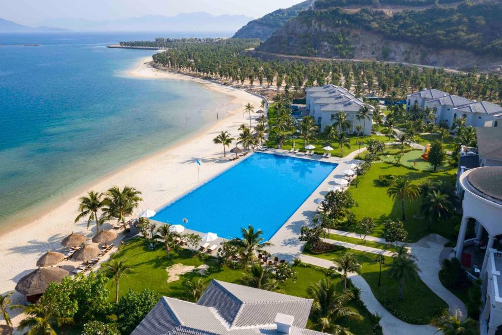 NHA TRANG MARRIOTT RESORT & SPA HON TRE ISLAND
